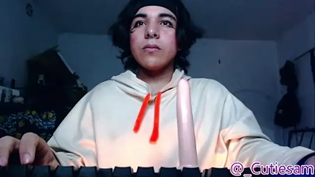 Chat +18 de Cutie_Sam ao vivo