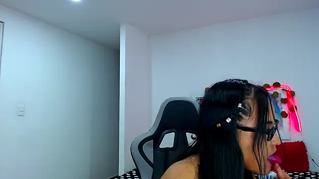 Онлайн чат XXX bella_warzon