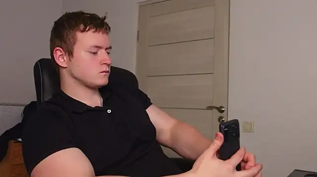 XXX chat uživo modela Richard_Dullas