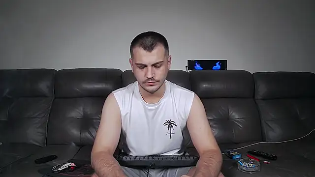 XXX chat uživo modela CrazyDom1