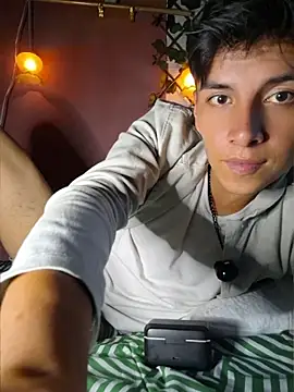 Chat XXX ao vivo de ZaneHoward