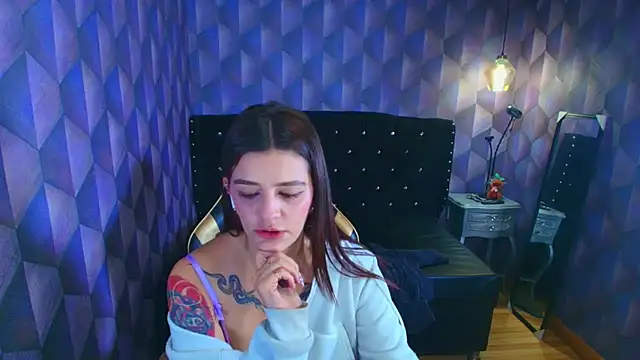 LiaHarryis Adlı Modelin Canlı XXX Sohbeti