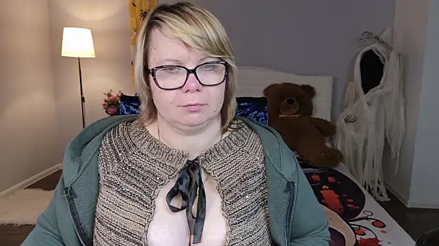 Chat XXX en directo de BonnnyBoobsy