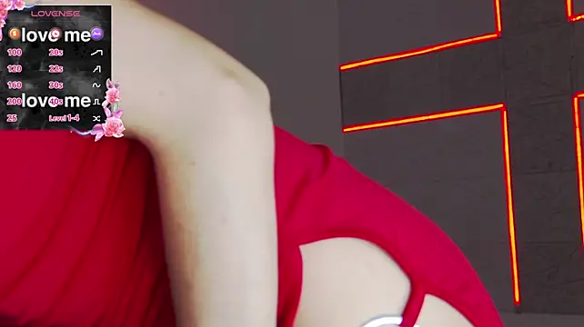 צ'אט XXX בשידור חי של hailey_peach