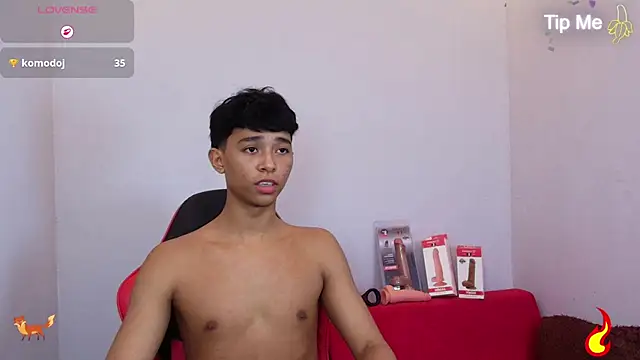 Little_Twink19x Live XXX-Chat