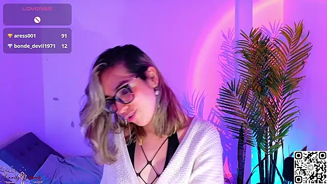 Emmi_Roberts Chat XXX in diretta