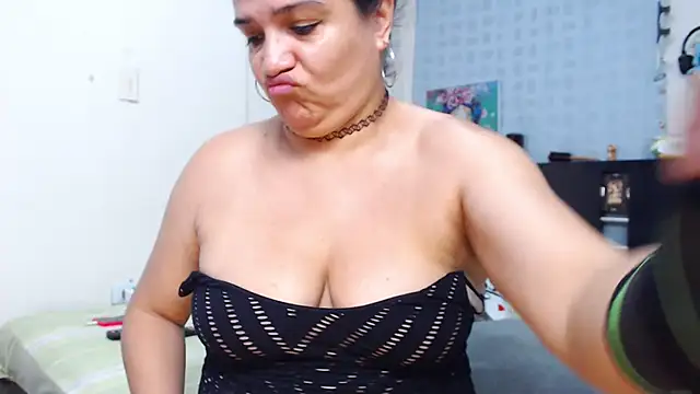 GlendaStarx Chat XXX in diretta