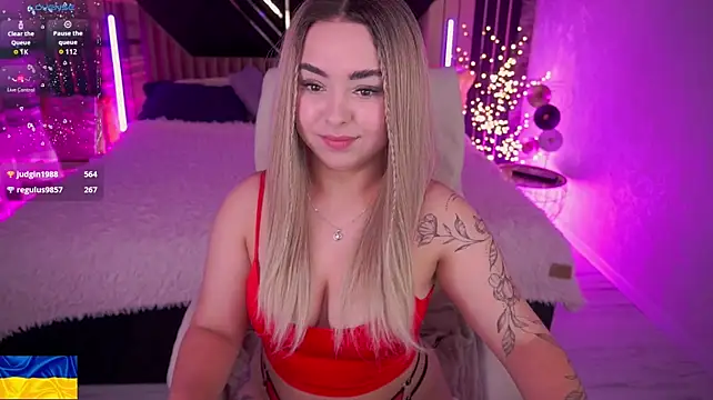 SusieWood Chat XXX in diretta