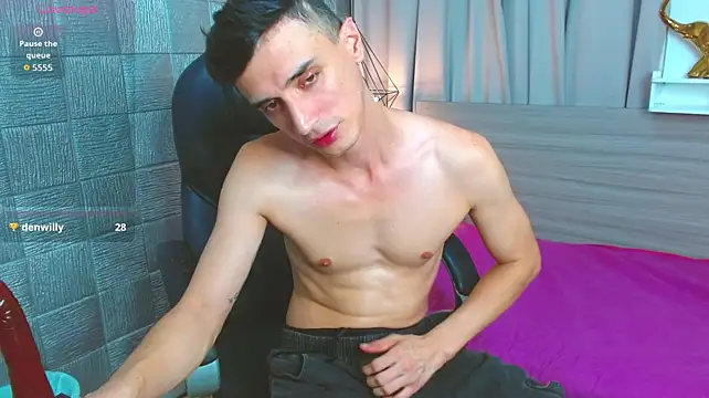 FelipeFriendly live XXX chat