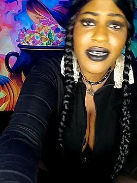 AmazonianMistress' Live XXX Chat