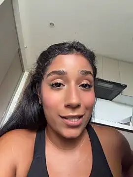 SaryJonex Chat XXX in diretta