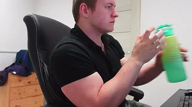 XXX chat uživo modela Richard_Dullas