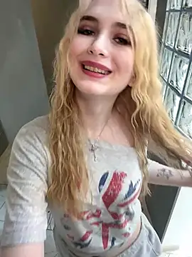MarlboroWeb Live XXX-Chat