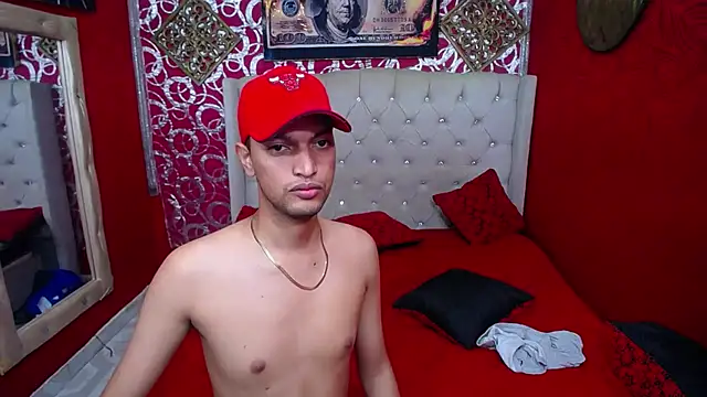 PEINBOYS Adlı Modelin Canlı XXX Sohbeti