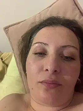 HelennaWorutn's Live XXX Chat