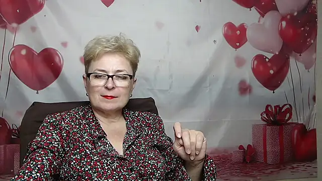 EmiliaGree's Live XXX Chat