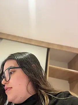 Aphrill 라이브 XXX 채팅