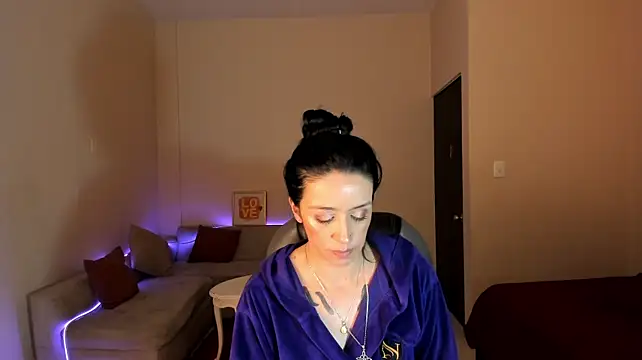 Kristen_Garner – Naživo XXX chat