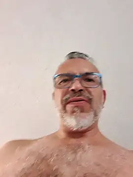 cared72's Live XXX Chat
