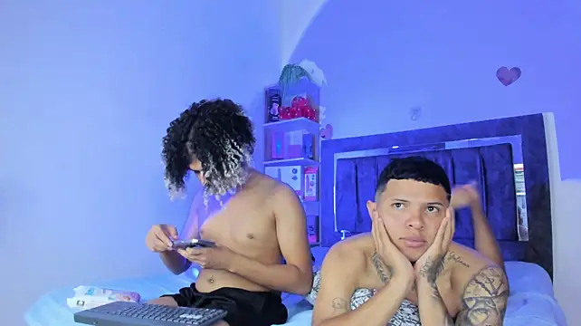 XXX chat uživo modela StevenSmith18