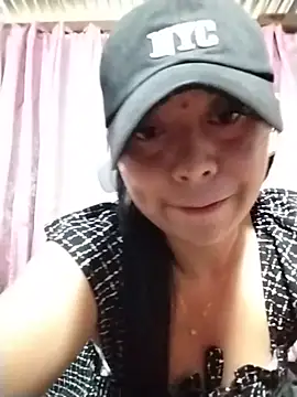 xxseducemaexx Adlı Modelin Canlı XXX Sohbeti