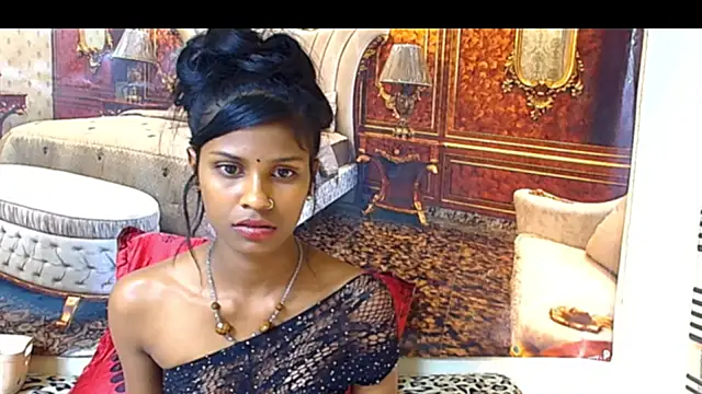 Chat +18 de IndianSilkySpice ao vivo