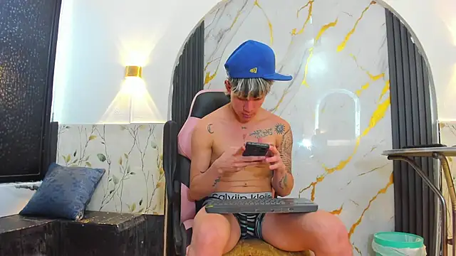 Kelvin_blessed Chat XXX in diretta