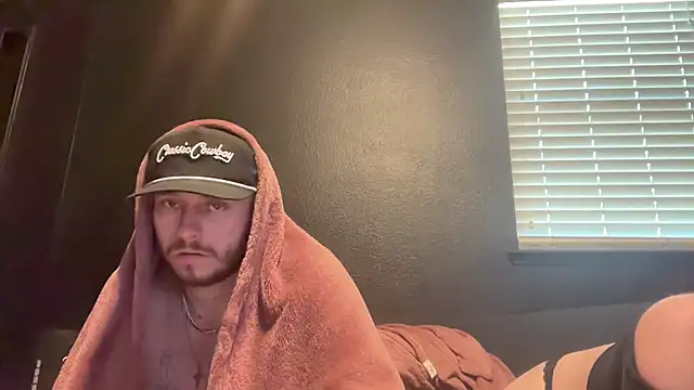 Chat XXX en directo de hungandcloudy