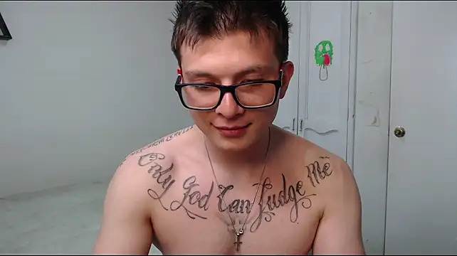 Chatroom XXX en direct de MathewCollin