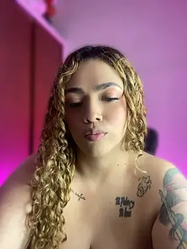 Chat +18 de KayllaEvanss_ ao vivo