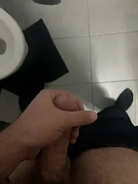 45Rolando's Webcam Show