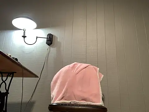 lvndrbttr Chat XXX in diretta