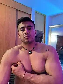 Chat +18 de Chris_Clarck ao vivo