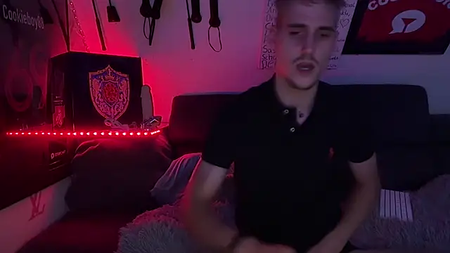 Cookieboy88 XXX чат на живо