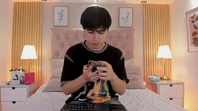 Tommy_Claks Pertunjukan Webcam