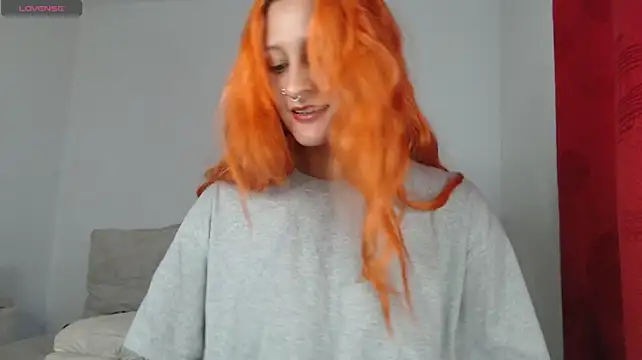 skinny_Raven Adlı Modelin Canlı XXX Sohbeti