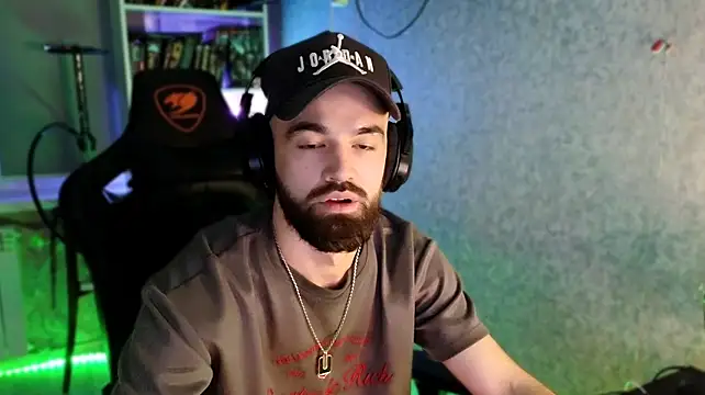 צ'אט XXX בשידור חי של _Serious_Man