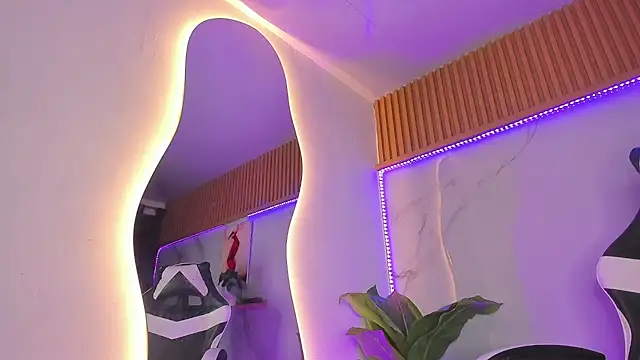 XXX chat uživo modela im_saamy
