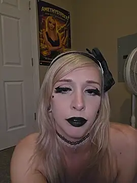 AmethystFoxx Chat XXX live