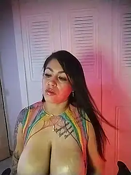 Chat XXX en directo de chelaqueen_