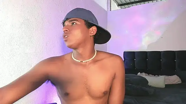 noah_smith02 Chat XXX live