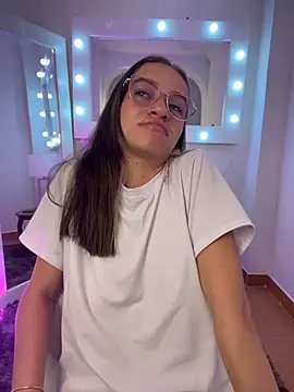 Chloe_Keyn Live XXX chat