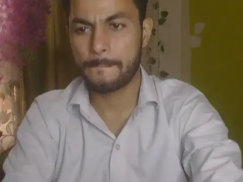 Stubborndesiboy 라이브 XXX 채팅