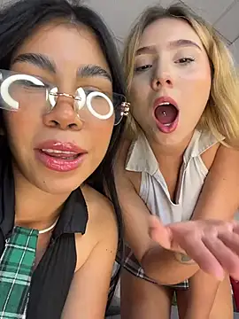 GoldieVeeXXX's Live XXX Chat