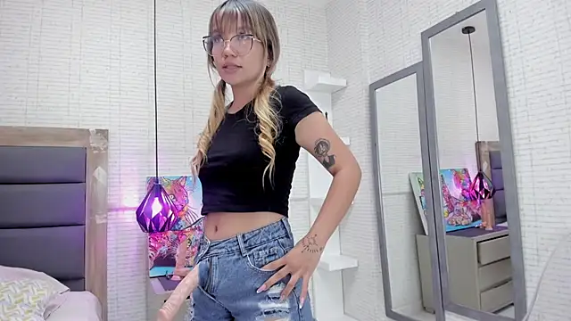 MELANIE_VEGA 即時 XXX 聊天