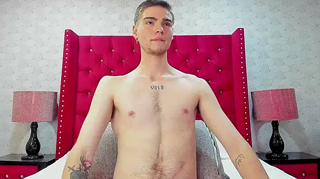 NickWild's Live XXX Chat