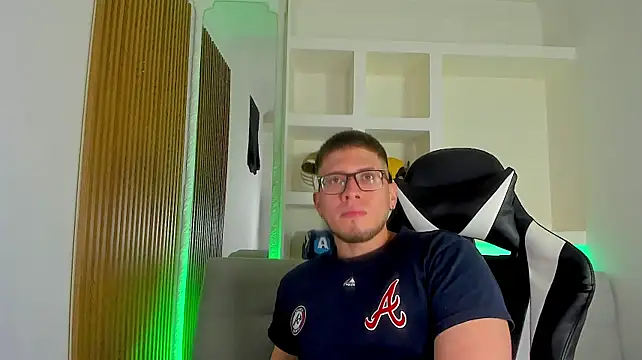 Chatroom XXX en direct de SebastianMaximoff_