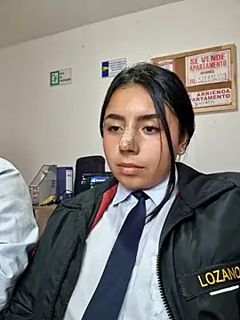 Angela__05 Adlı Modelin Canlı XXX Sohbeti