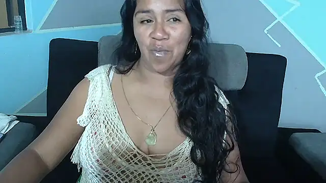 saggil23's Live XXX Chat