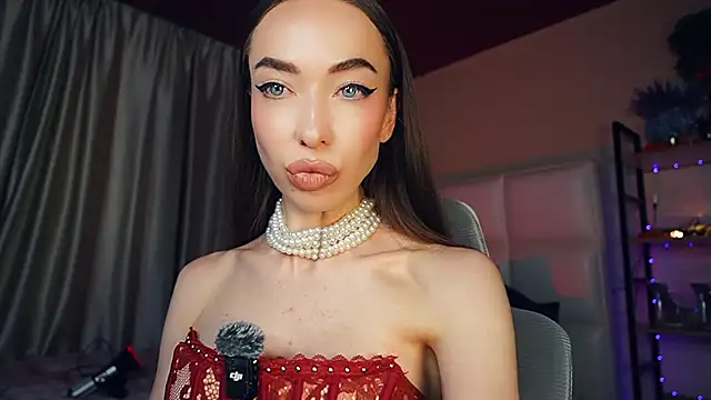 supreme_dominatrix Adlı Modelin Canlı XXX Sohbeti